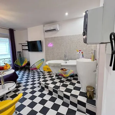 La Popart - Baignoire - Lit Rond * مارسيليا